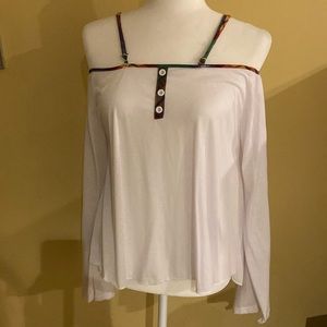 Beautiful hi-low long sleeve top